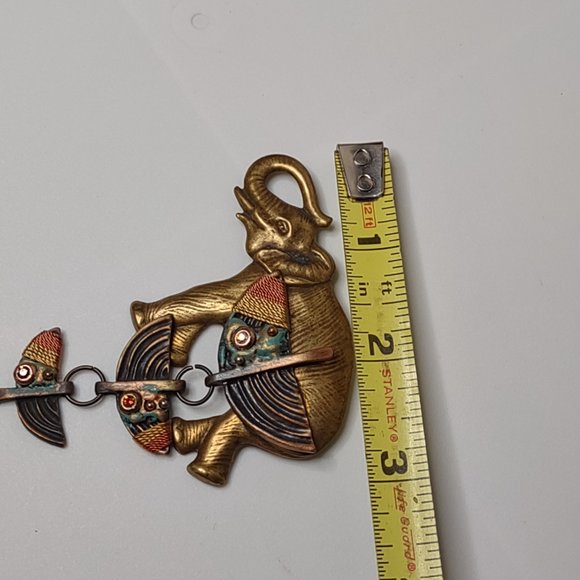 Very Cool Decorative Metal Lucky Elephant Dangle Brooch - Picture 9 of 12